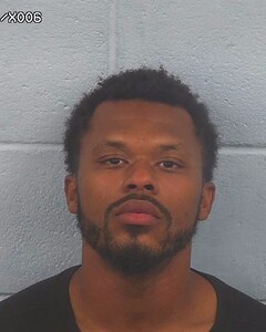 mugshot of LORENZA  HALL
